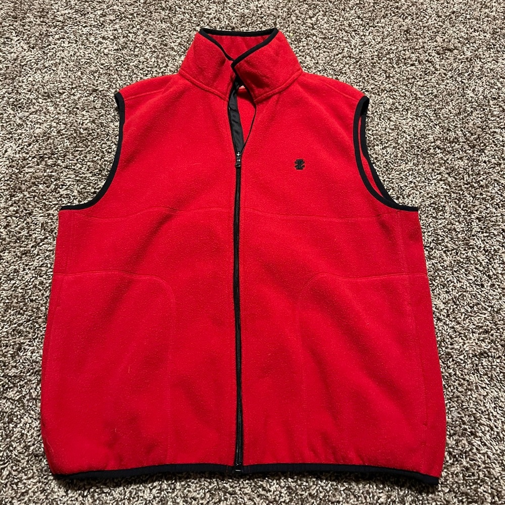 Izod Men’s Fleece Vest